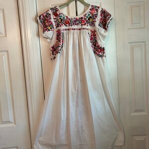 White embroidered Mexican wedding dress. Size S-M
